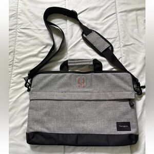 Targus Laptop Shoulder Messenger Bag Gray Orange interior
